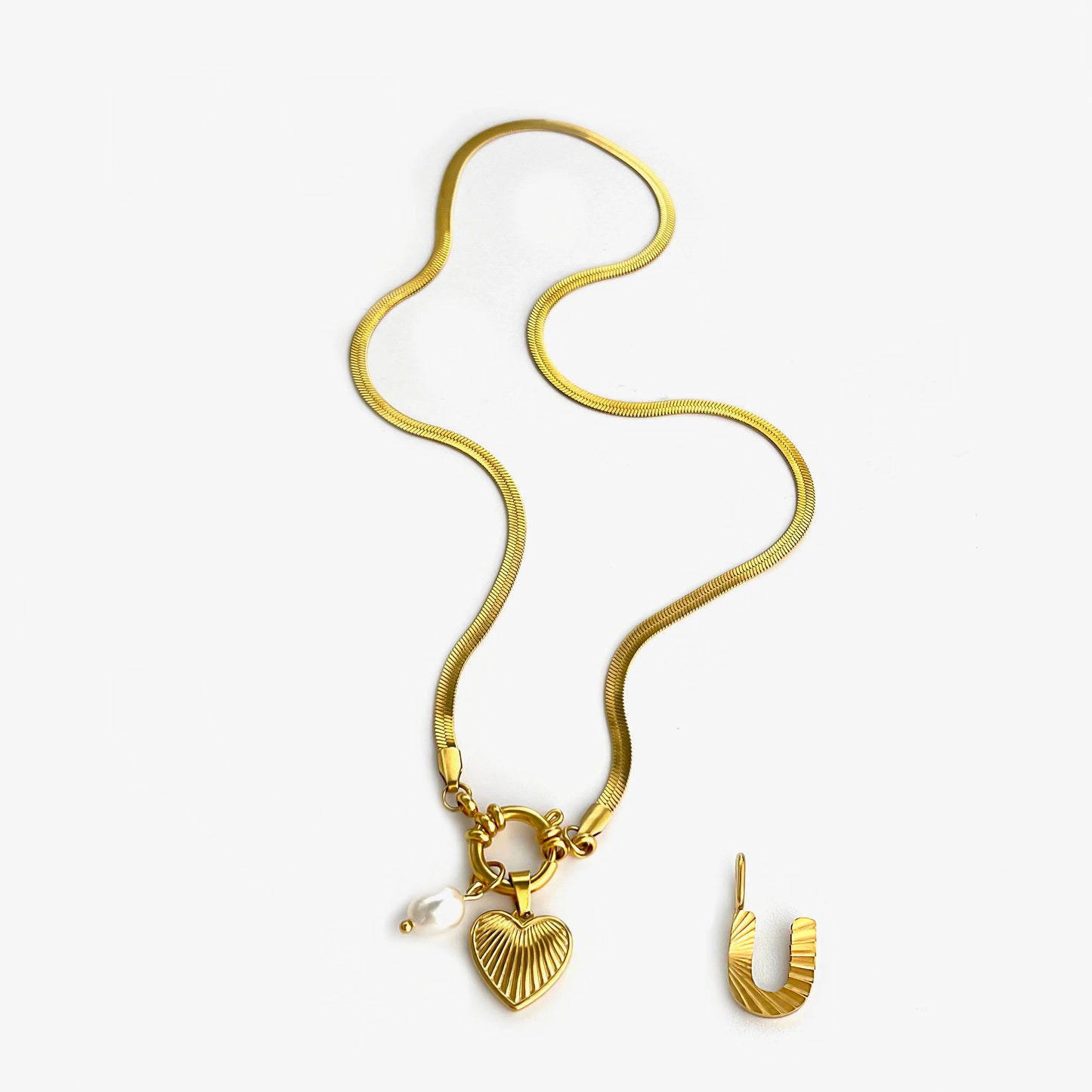 Mia’s Personalized necklace